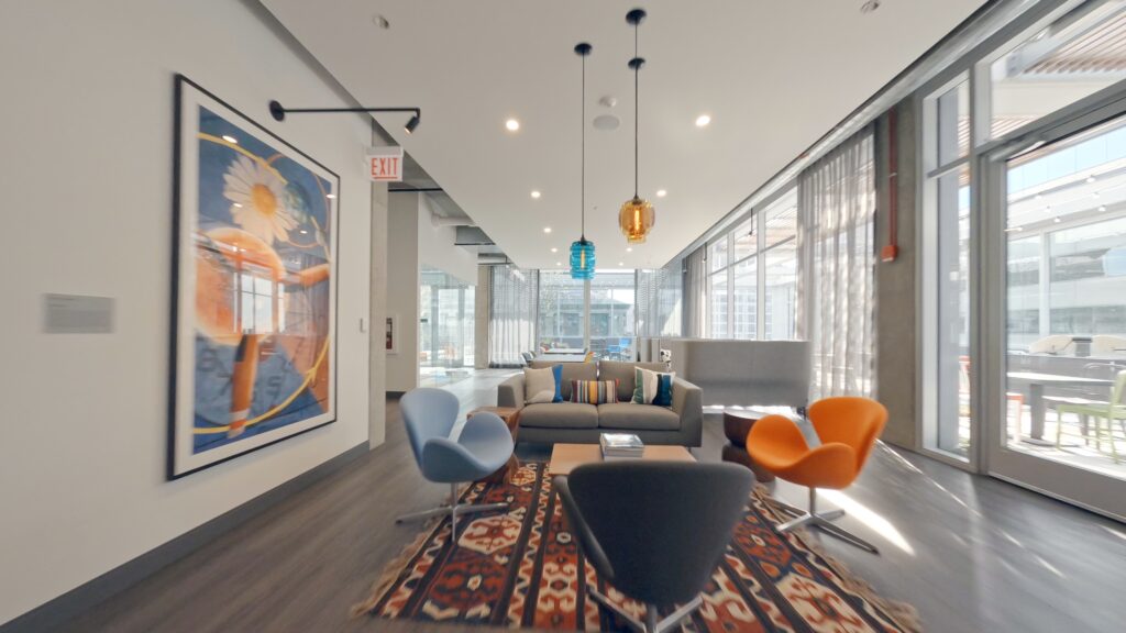 Beautiful Commercial Real Estate - Orange and Blue - Chicago